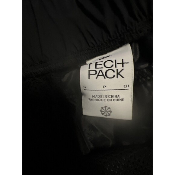 SMALL Nike Sportswear Tech Pack Woven Unlined Cargo Shorts Black Men Sample - Picture 2 of 9